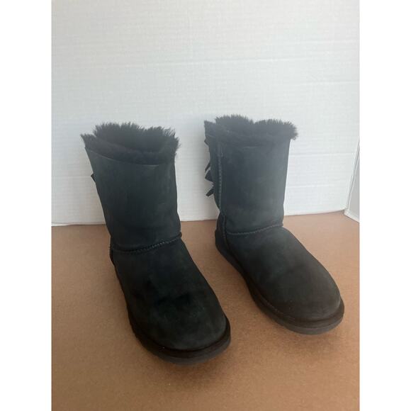 UGG Bailey 2954 Black Suede Bow II Shearling Mid Calf Water-Repellent Boots Sz 6 - Picture 4 of 11